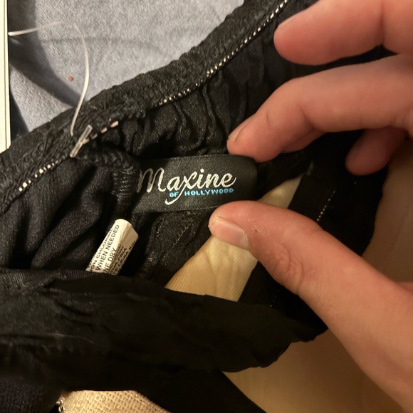 Maxine Of Hollywood Instant Minimizer NEW TAGS Size 14 Black Dress Cupped Midi - Picture 11 of 14